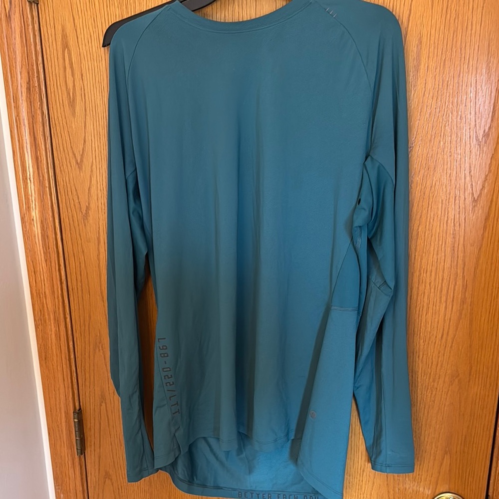 Lululemon teal long sleeve long hem